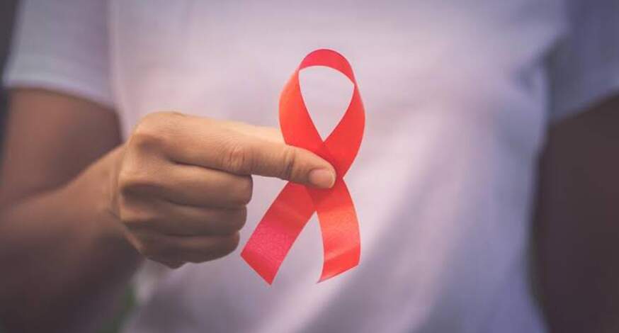  A fitinha vermelha para lembrar a luta contra a AIDS