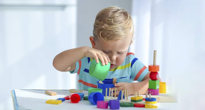 Brincadeiras educativas e a atenção na escolha das cores