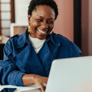 Formação que se adapta à sua rotina