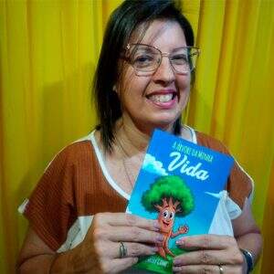 Entre palavras e imaginação, uma professora que faz história